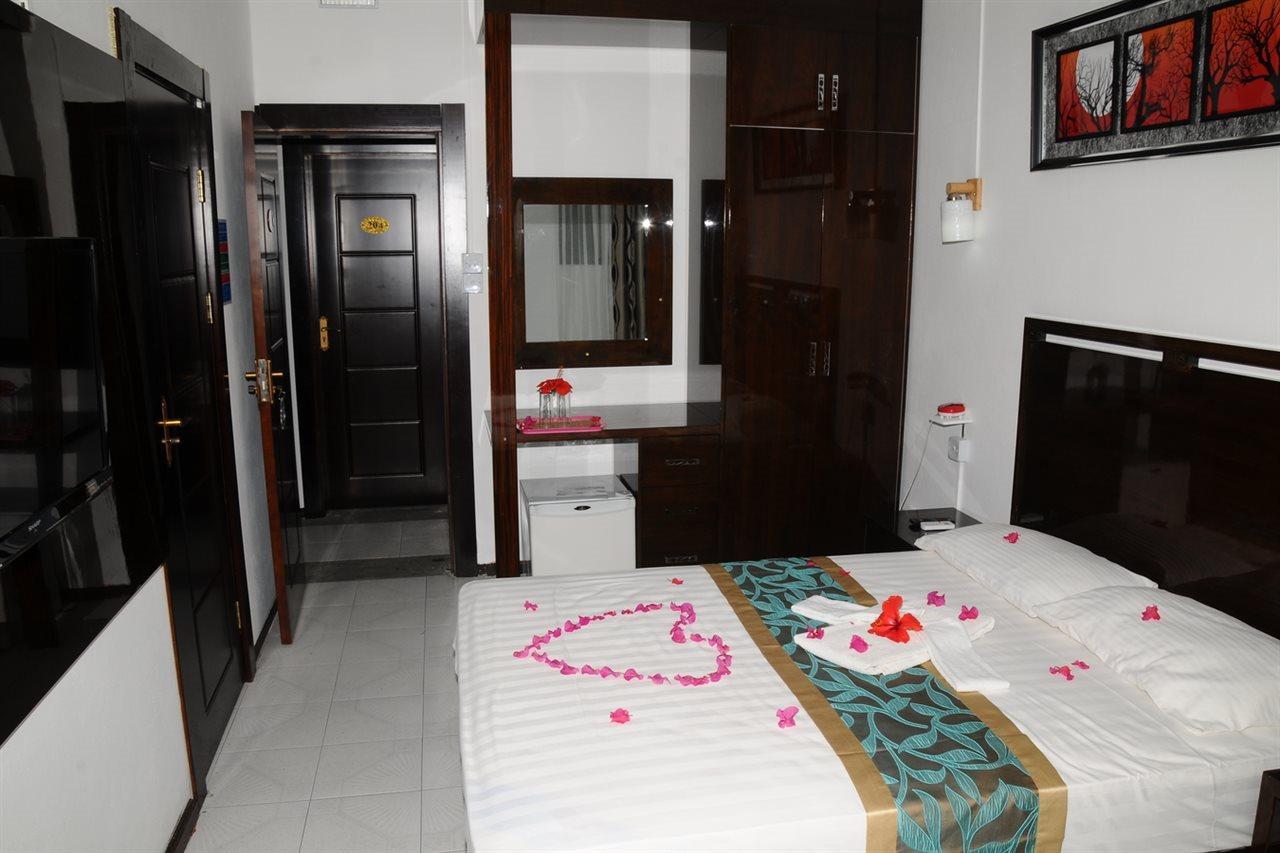 Manisa Hotel Flic-en-Flacq Екстериор снимка