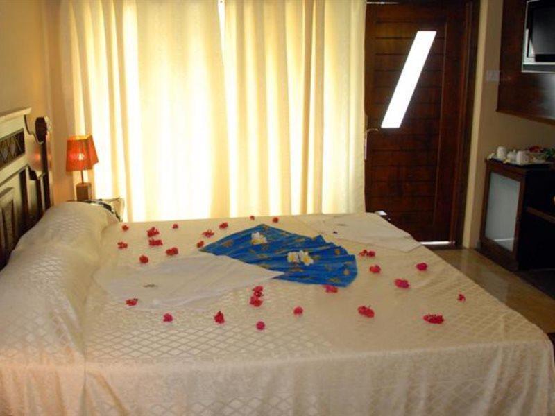 Manisa Hotel Flic-en-Flacq Екстериор снимка