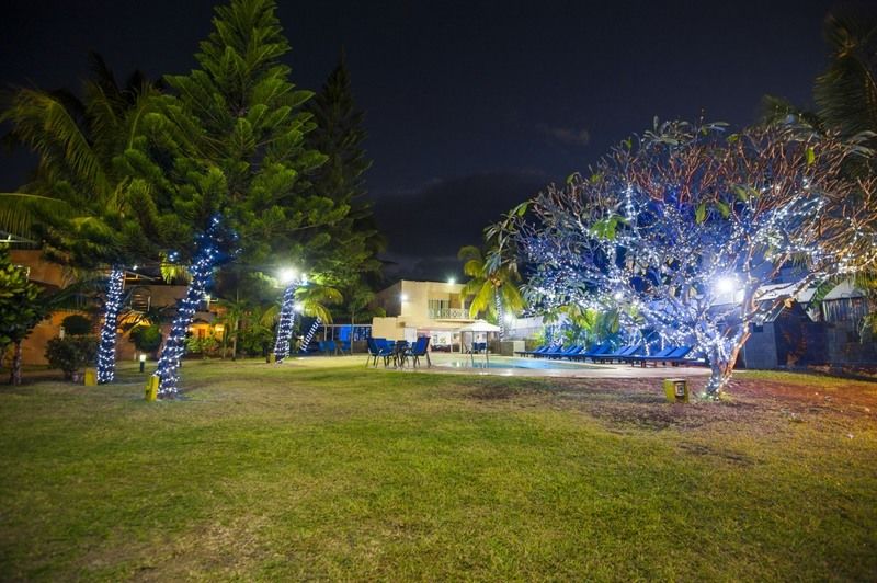 Manisa Hotel Flic-en-Flacq Екстериор снимка