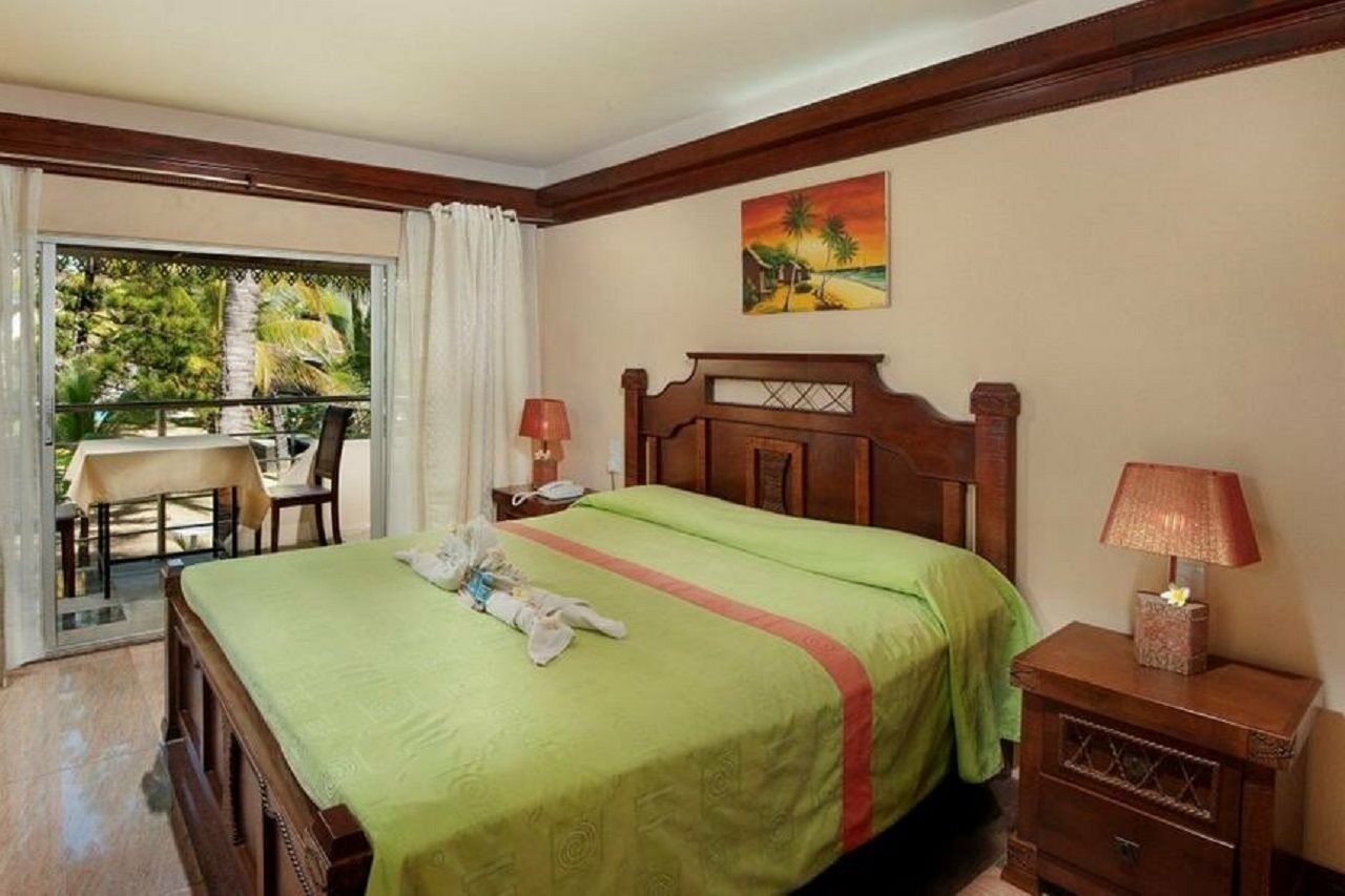 Manisa Hotel Flic-en-Flacq Екстериор снимка