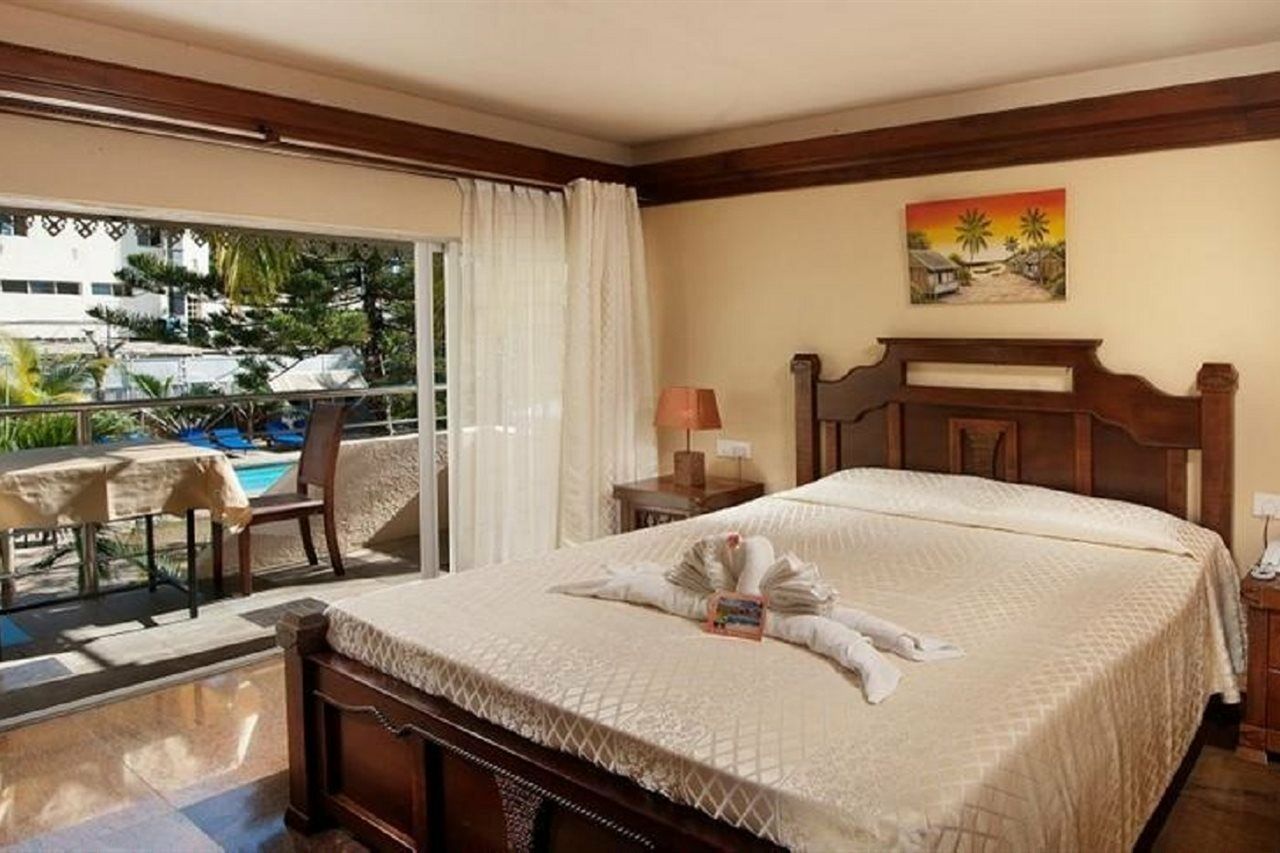 Manisa Hotel Flic-en-Flacq Екстериор снимка